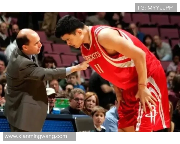 姚明背后的力量：那些默默支持他的朋友与教练们的故事